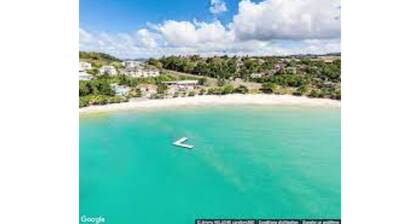 Bas de villa avec magnifique vue mer