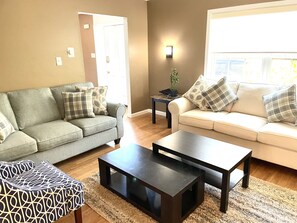 Smart TV, fireplace, DVD player, books