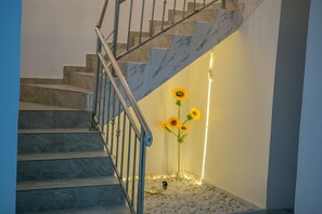 Interior - Coker beautiful 3bedroom with swimming pool (Lekki)