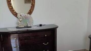 1 camera, ferro/asse da stiro, Wi-Fi gratuito, lenzuola