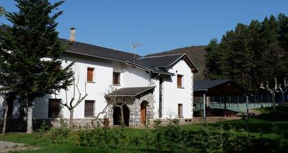 CASA PARA GRUPOS. RESIDENCIA SANTA MARÍA ARATORÉS