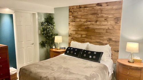 Zen2 Stylish Modern/Rustic Apartment in the Heart of Nature
