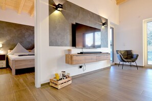 2 عدّة غرف نوم وسرير سفر وواي فاي مجانًا وملاءات أسرّة