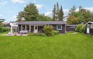 Exterior - Beautiful home in Dronningmølle (Dronningmølle)