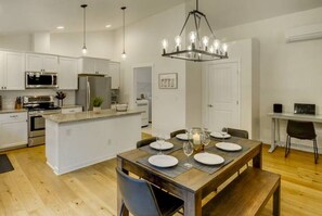 Dining - Whidbey Retreat, Peaceful & Private Getaway, Hot Tub, Fire Pit (Freeland)