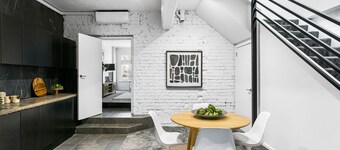 Manhattan Style 3 storey Luxury in St Peters