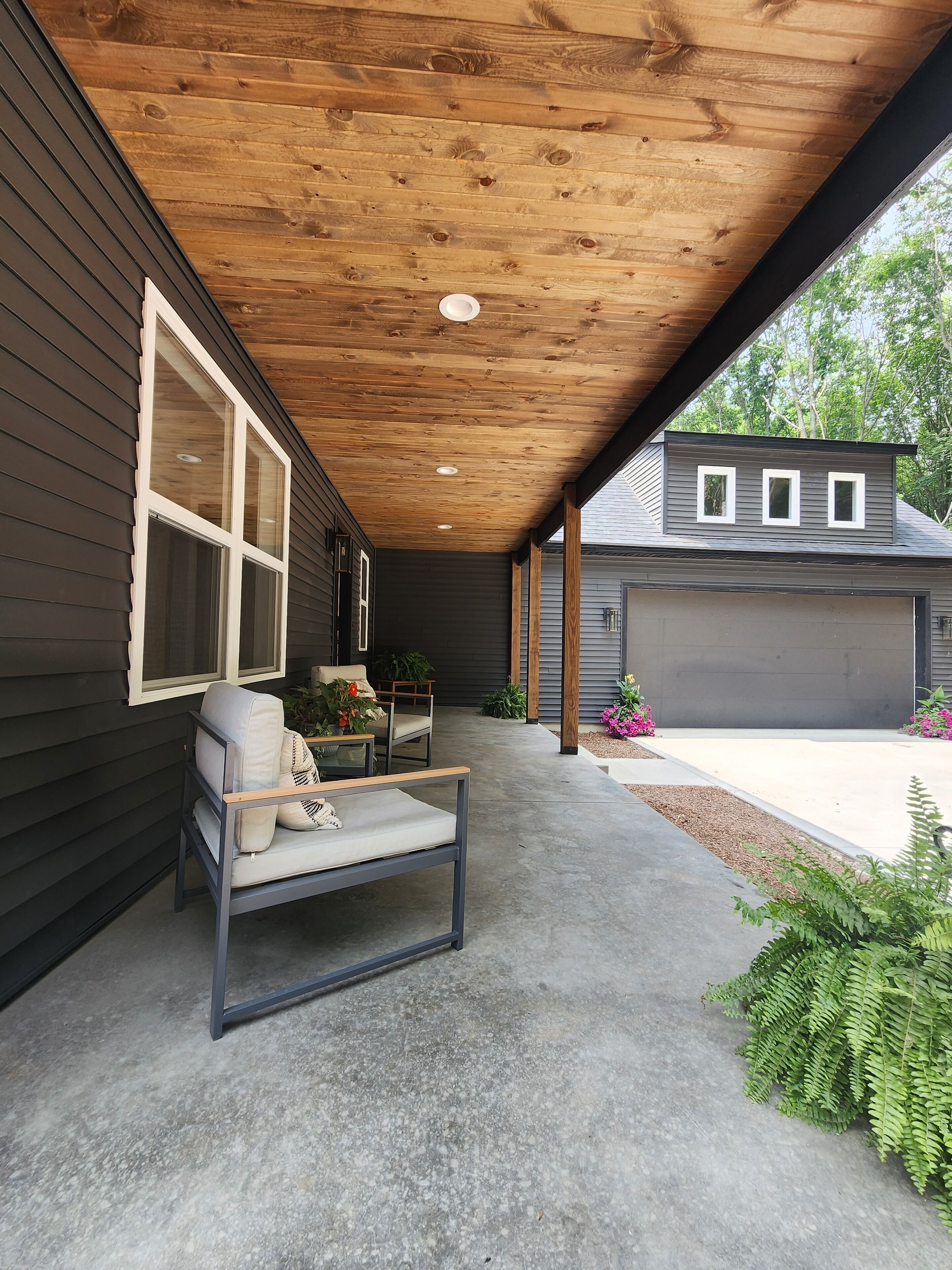 The Lodge at Warren Woods!<br>New Modern Lodge in the Woods-near Lake Michigan!
