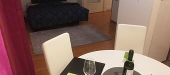 Studio apartman Iver 1