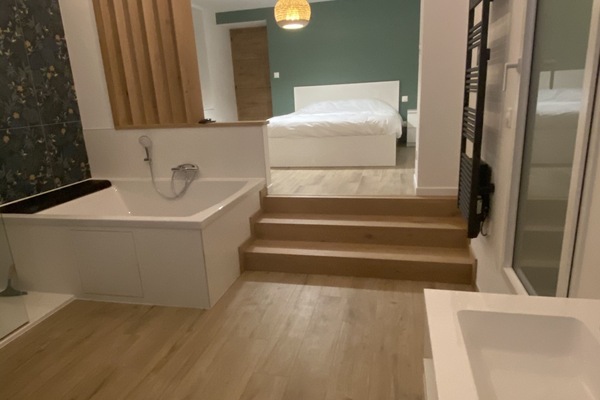 5 soverom, strykejern/-brett, reiseseng for barn og wi-fi (inkludert)