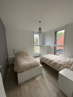 5 bedrooms, iron/ironing board, travel crib, free WiFi