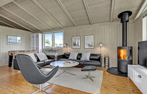 TV, peis og fotballspill