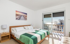 3 habitaciones, wifi gratis y ropa de cama 