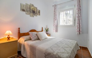 4 bedrooms, free WiFi, bed sheets