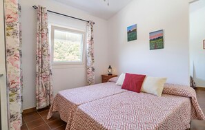 4 bedrooms, free WiFi, bed sheets