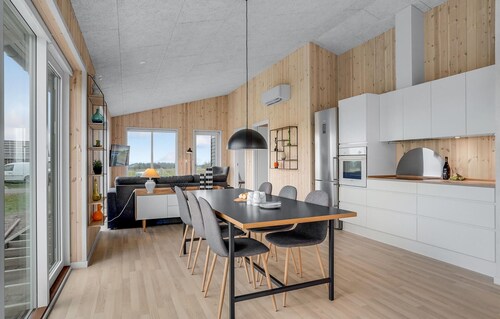 Beautiful home in Løgstrup with kitchen