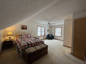 3 bedrooms, free WiFi, bed sheets - Amazing mountain views, endless stargazing!! (Hot Springs)
