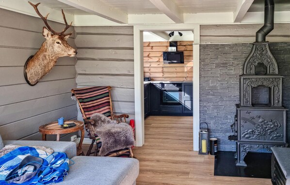 Interior - 3 bedroom beautiful home in Bjelland (Bjelland)