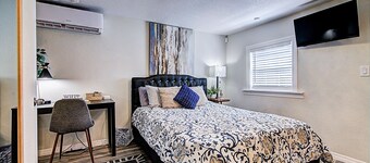 Private Stylish Studio Apartment!!