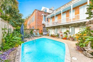 Alberca al aire libre 