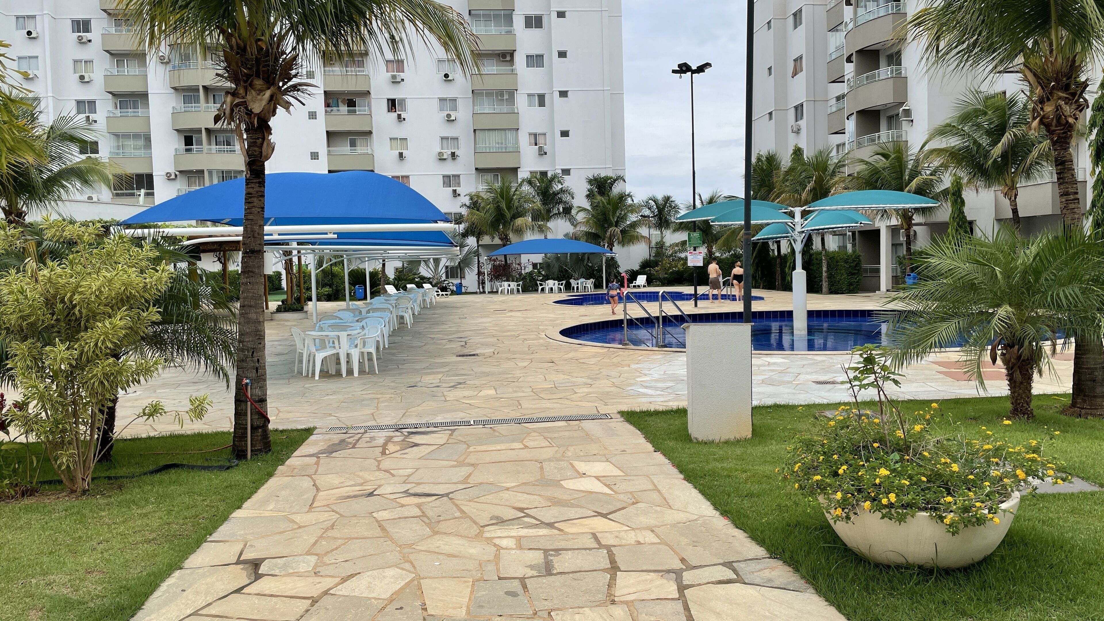 Piscina externa, piscina aquecida