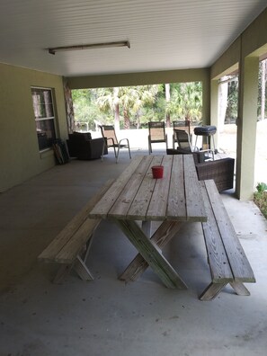 Outdoor dining