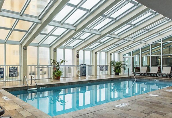 Piscina coperta, piscina all'aperto