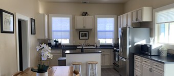 Blue Mist Victorian 5bed/2bath Victorian Gem