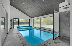 Piscine couverte
