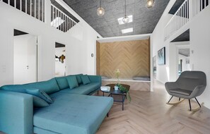 Living area - Beautiful home in Børkop with kitchen (Børkop)