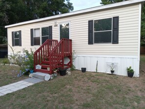 Property grounds - Stay a month and get a pair of free tickets for a Sunset cruise on The
Homosassa (Homosassa)