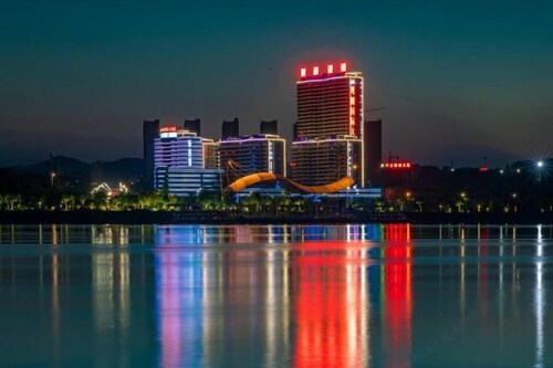 Danjiangkou Guanlan International Hotel（Hanjiang Avenue storefront）