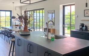 Dishwasher, coffee/tea maker