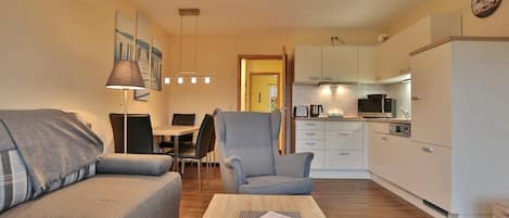 Télévision, lecteur de DVD, chaîne hi-fi