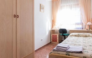 3 chambres, lit parapluie, Wi-Fi gratuit, draps fournis