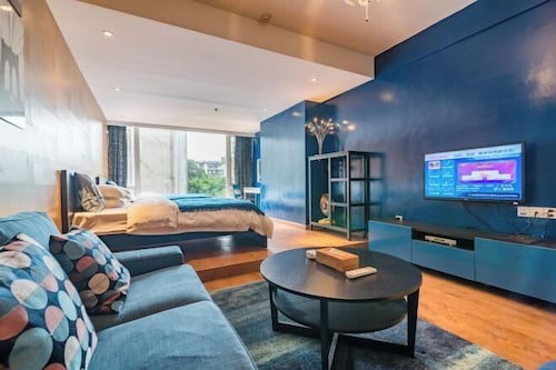 Jinzhou Hotel (Guangzhou International Conference Center Yuexiu Park Metro Station)