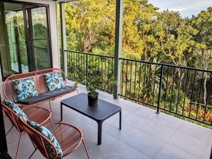 Property grounds - Shaws Bay Getaway- Ocean View Tropical Oasis (East Ballina)