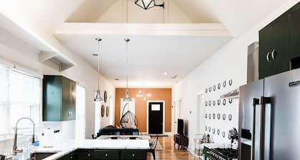 Welcome to “The Spot” - North Limestone/Downtown!