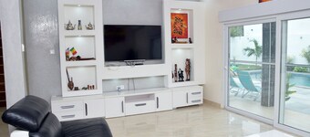 Beautiful air-conditioned villa with swimming pool