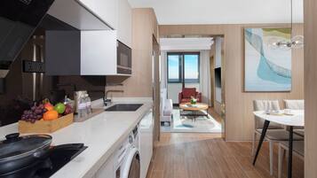 1 bedroom, premium bedding, blackout drapes, soundproofing