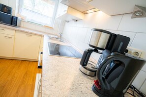 Réfrigérateur, micro-ondes, four, lave-vaisselle