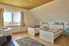 2 sovrum, resesäng, wi-fi och sängkläder