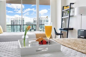 Iron/ironing board, travel crib, WiFi, bed sheets