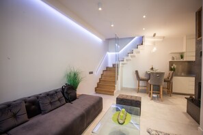 Living area - Triplex rooftop with view on parlement (Budapest)