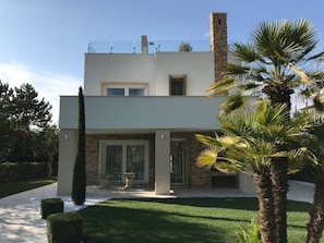 Garden - Beautiful Modern Villa in Albarella by Beahost (Rosolina)