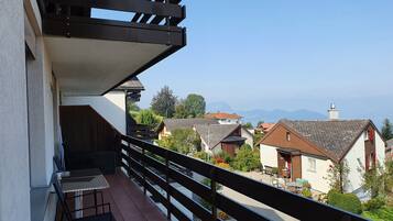 Apartment, 3 Bedrooms, Smoking, Balcony | View from property