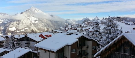 Apartment, 3 Bedrooms, Smoking, Balcony | View from property