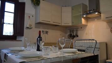 Villa, 1 Bedroom, Smoking, Patio | Dining room