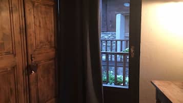 2 bedrooms, iron/ironing board