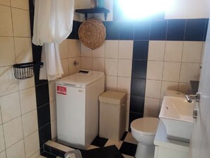 Apartment, 2 Schlafzimmer, Raucher, Balkon | Badezimmer