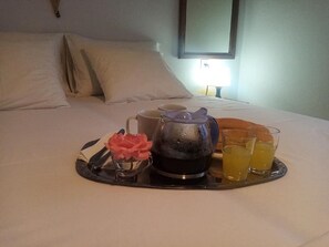 Apartment, 2 Bedrooms, Smoking, Balcony | Food and drink